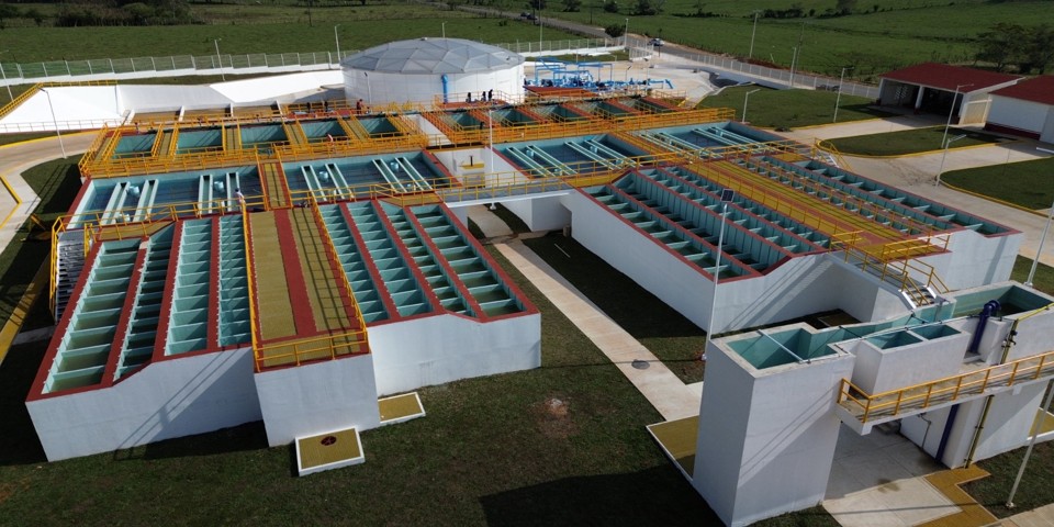 Fotograf&iacute;a de carretera asfaltada